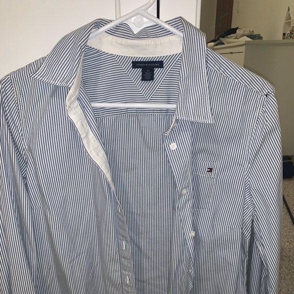 Tommy hilfiger button up - Picture 1 of 3